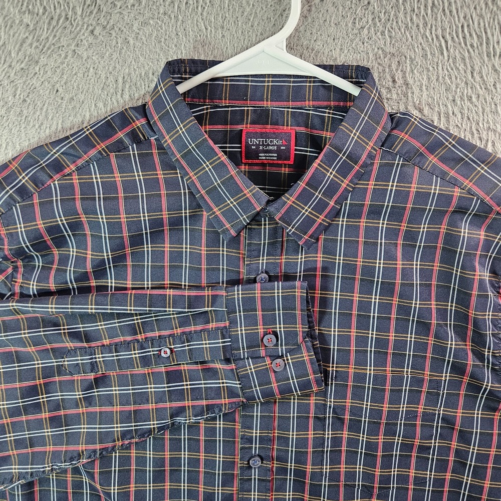 Untuckit Shirt Men XL Button Up Long Sleeve Red White Black Plaid Poly Soft